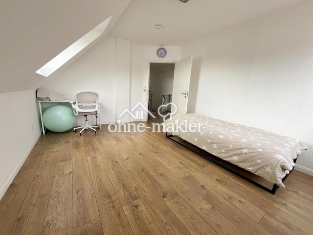 Zimmer rechts im DG