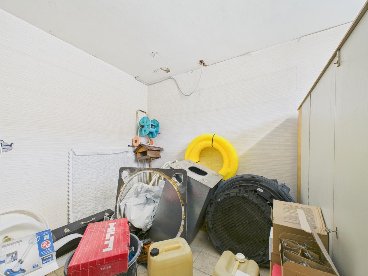 CAM03694G0-PR0041-STILL008