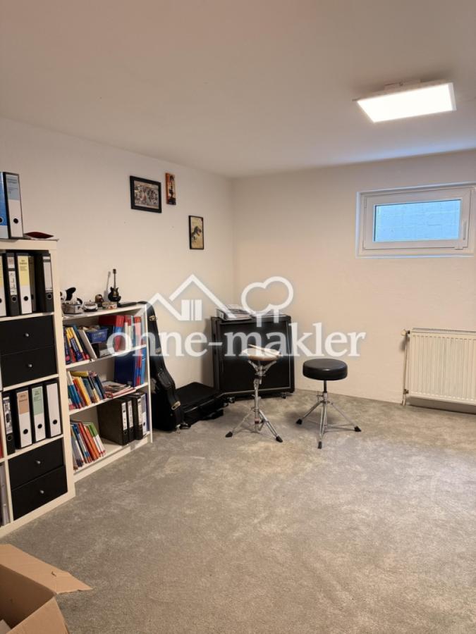 großes Arbeitszimmer