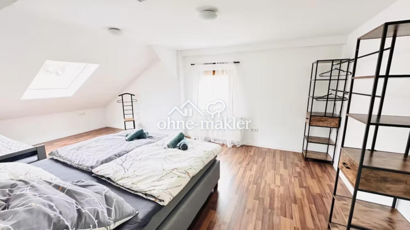 Großes Schlafzimmer