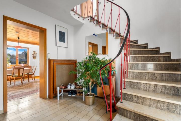 05-EG-Diele blick Esszimmer