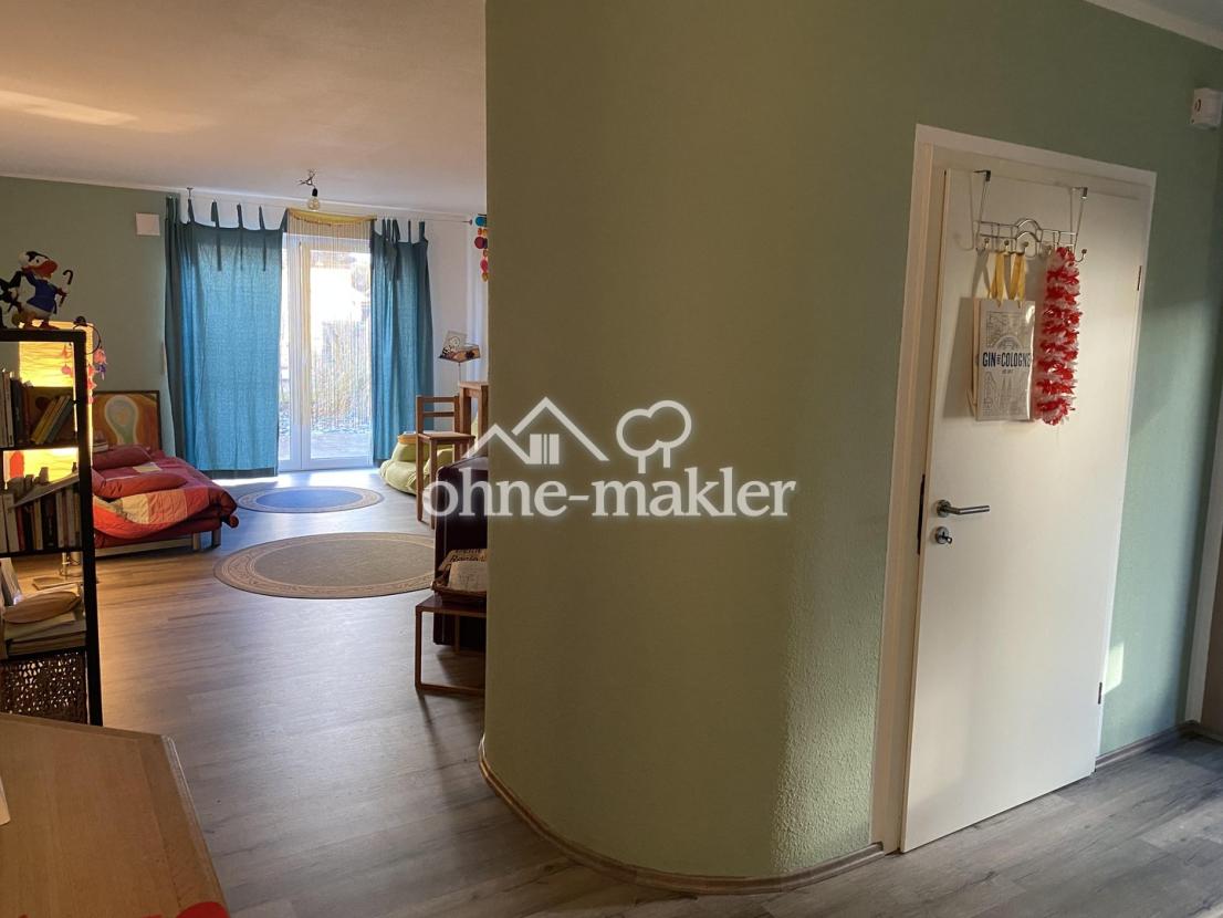 Flur Richtung Wohnzimmer/Küche