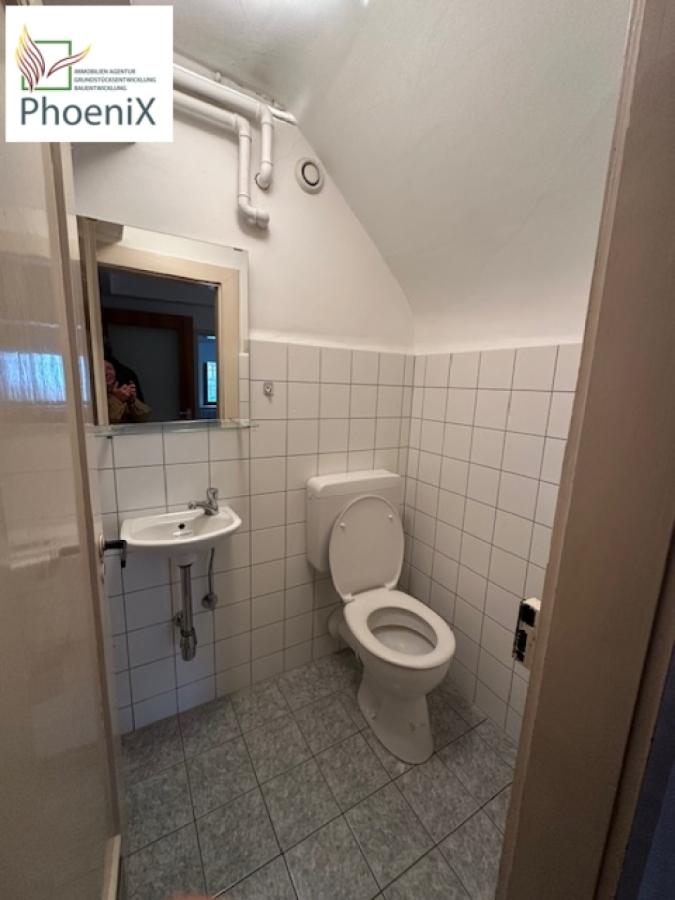 1. OG WC