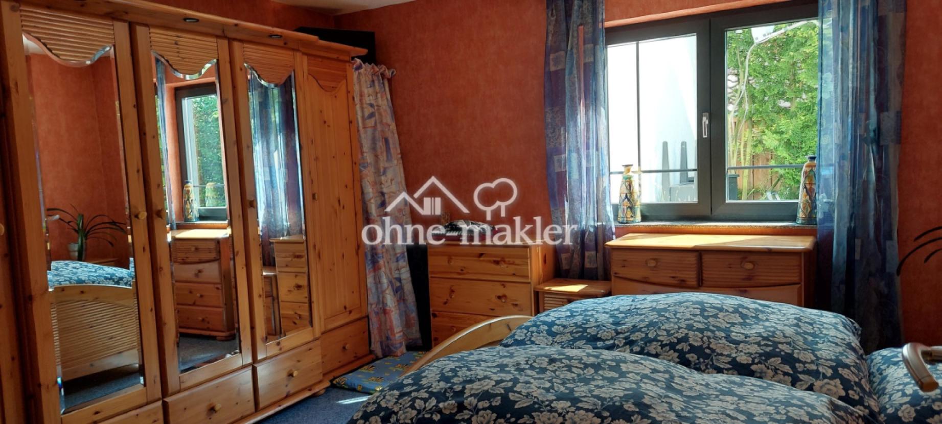 Schlafzimmer EG