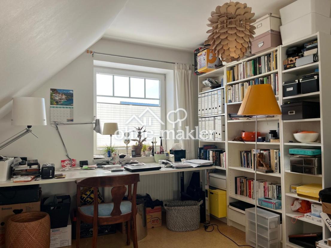 Kinder-/Arbeitszimmer