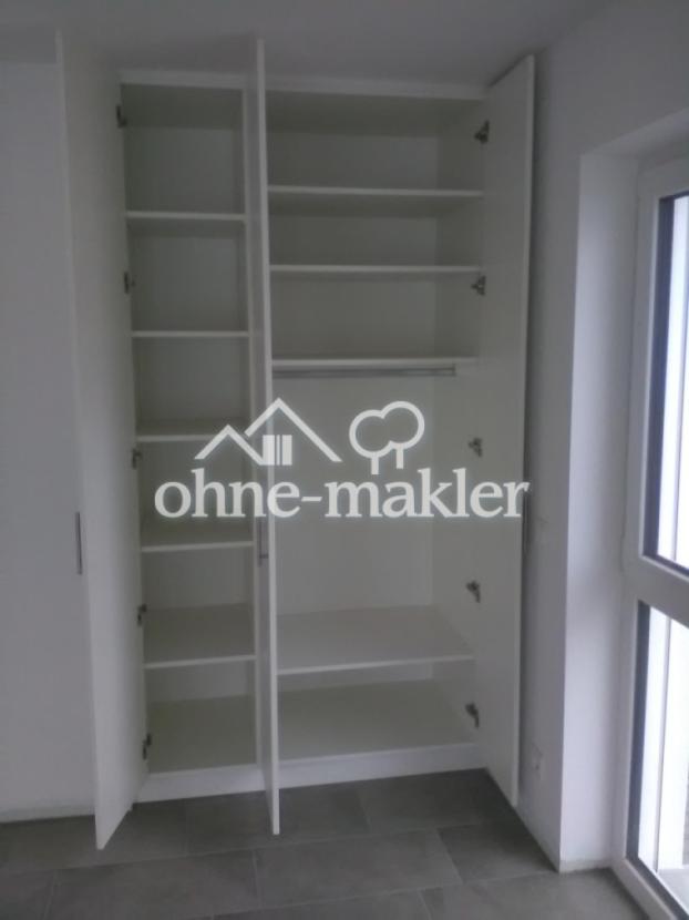 großer Einbauschrank