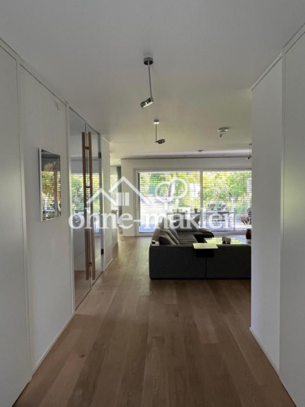 Blick ins Wohnzimmer vom Flur