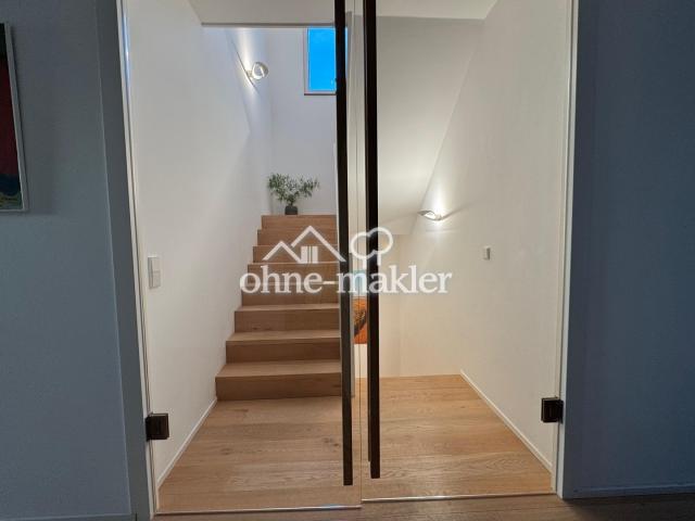 Treppe zum 1. OG