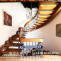 Massive Treppe