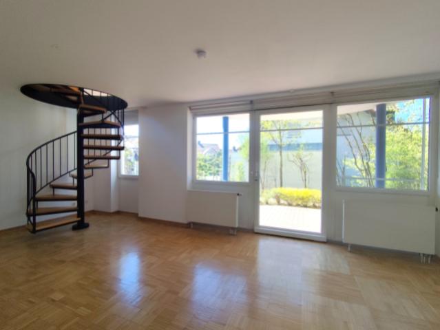 UG Wohnbereich mit Zugang Terrasse