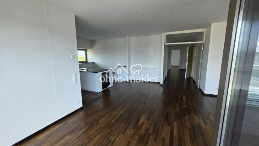 Wohnzimmer m offener Küche