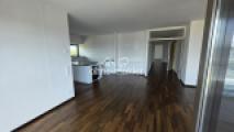 Wohnzimmer m offener Küche