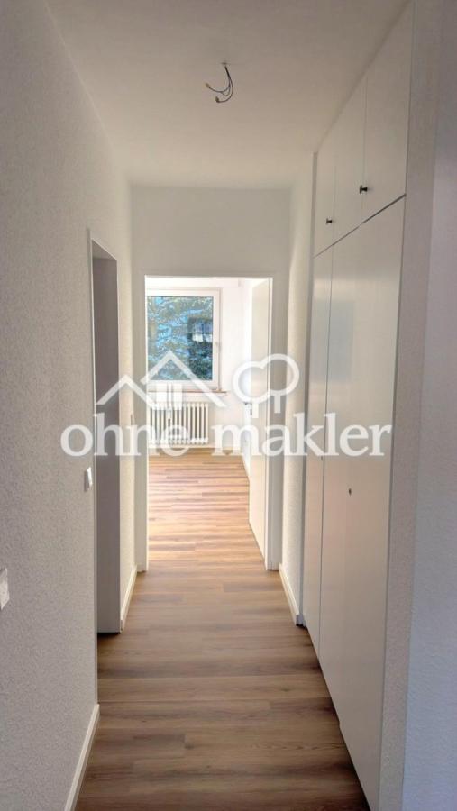 Blick vom Flur ins Zimmer 2 