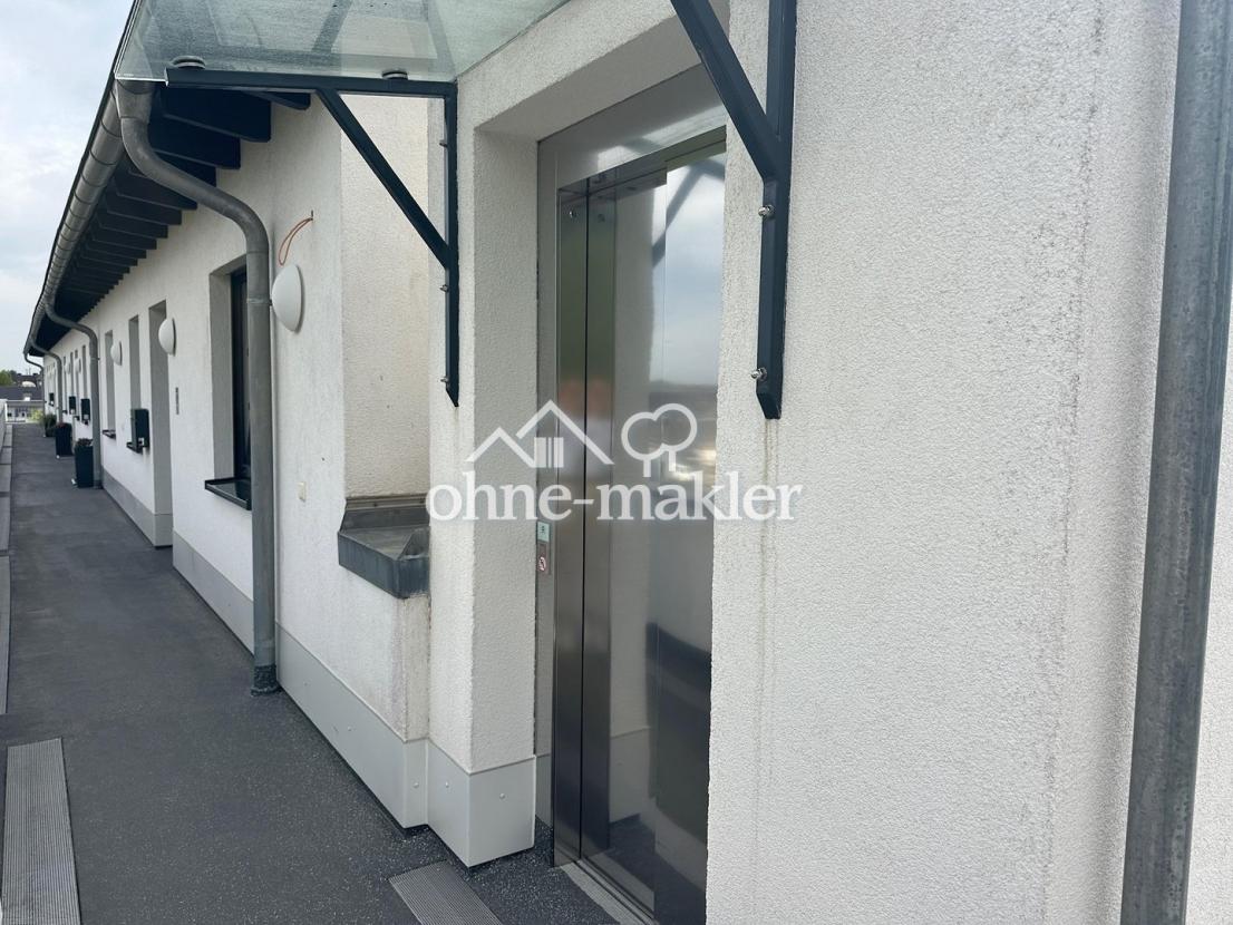 Aufzug neben der Wohnung
