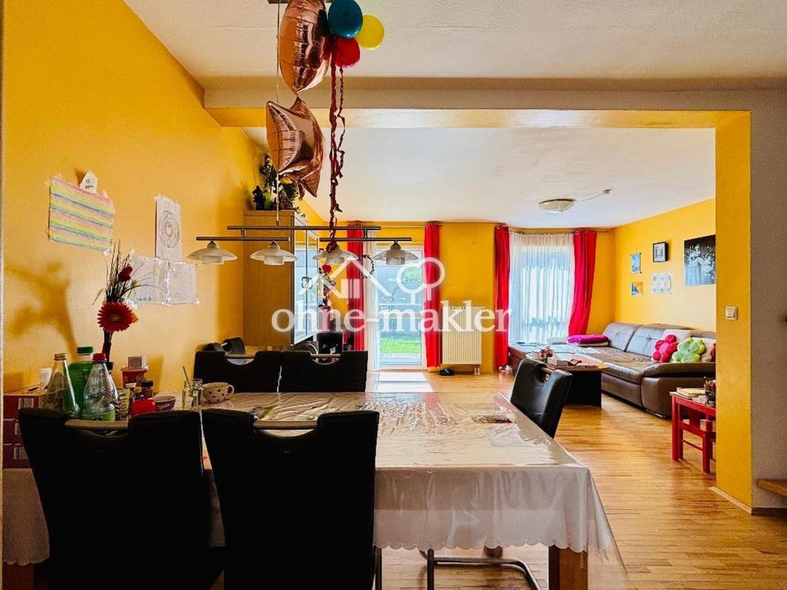 Wohnzimmer + Essbereich (EG)