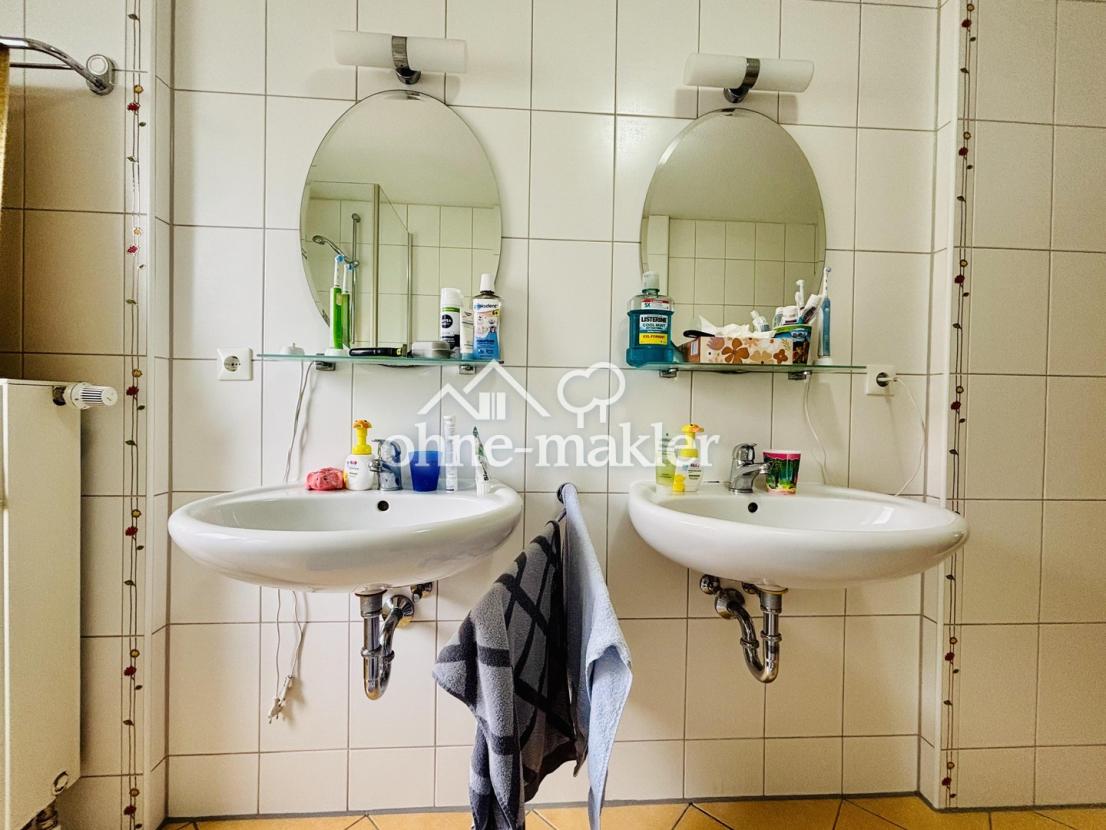 Doppelwaschbecken (OG)