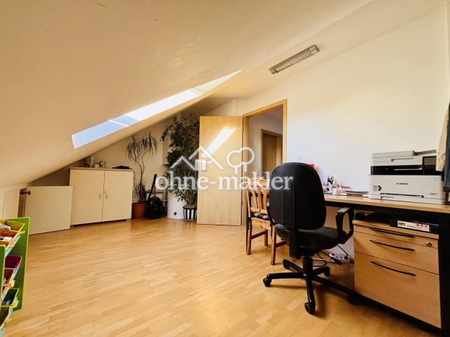 Arbeitszimmer (DG)