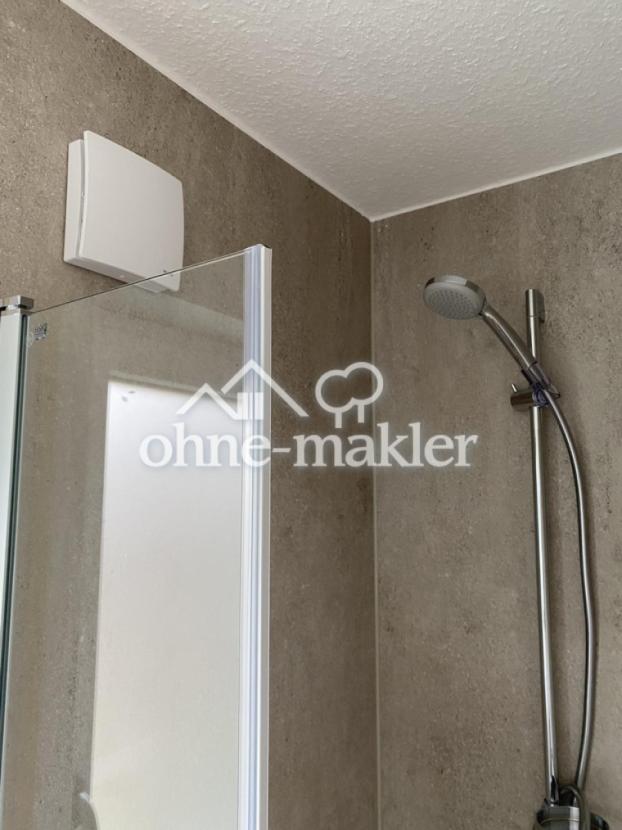 Dusche mit Lüfter