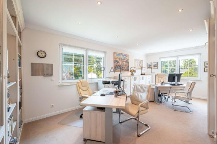 geräumiges Office, teilbar