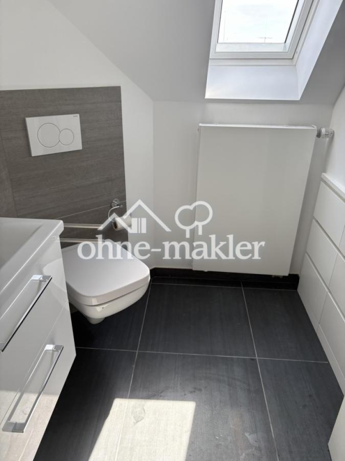 WC und Waschbecken Dachspitze
