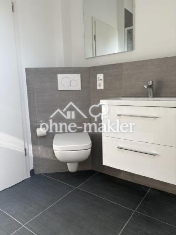 Waschtisch und WC Dachspitze