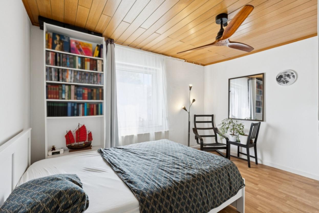 Vermietetes Haus WHG-OG - Schlafzimmer