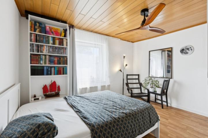 Vermietetes Haus WHG-OG - Schlafzimmer