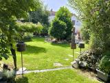 Garten mit Rückseite Anbau