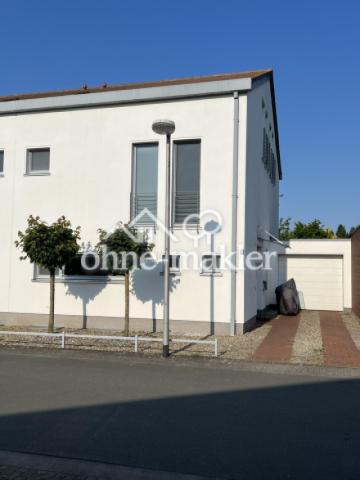 Lange Auffahrt - Garage