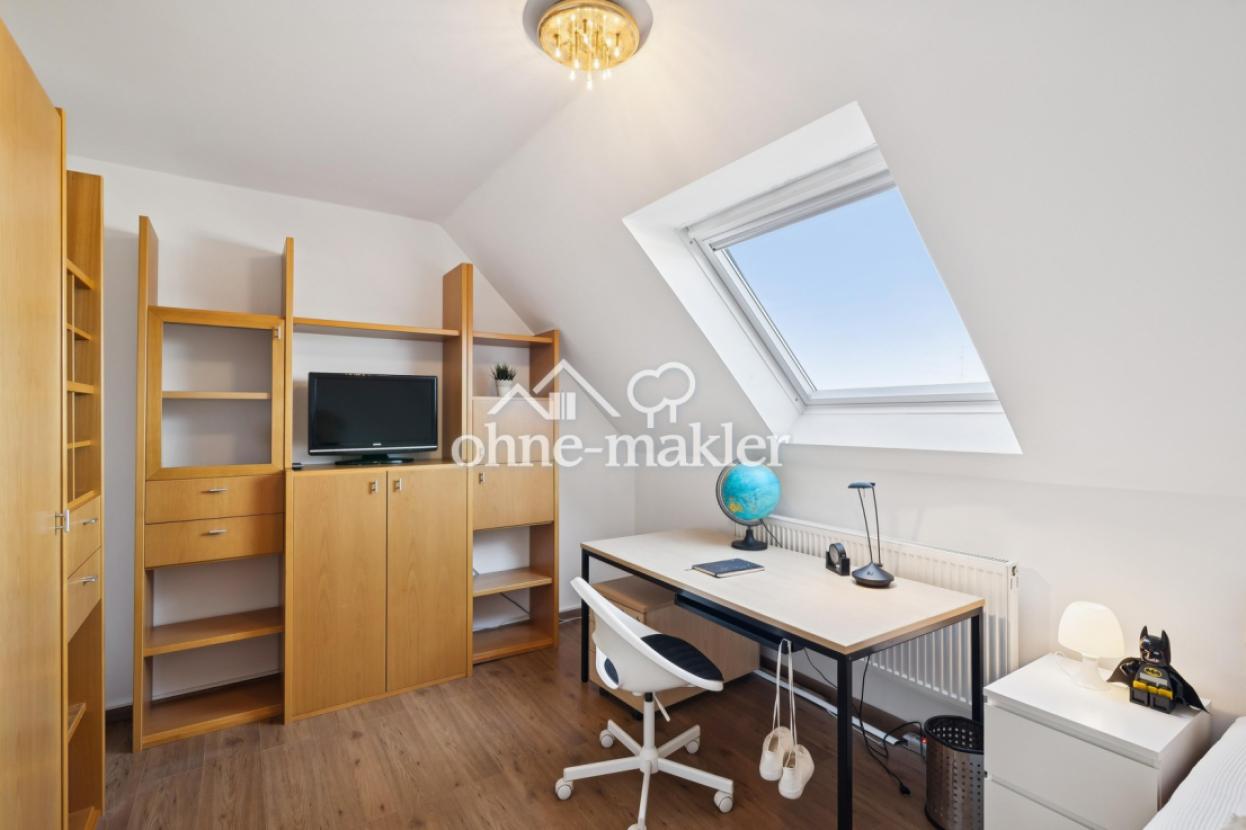 Kinderzimmer / Home Office