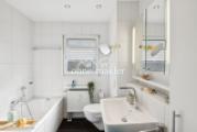 Badezimmer Blick Wanne