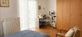 Schlafzimmer mit Arbeitsecke