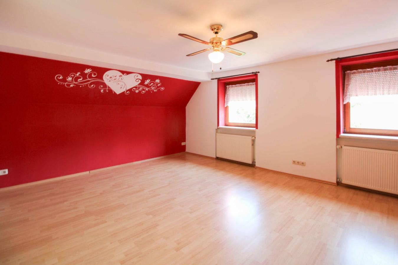 Schlafzimmer 2.OG