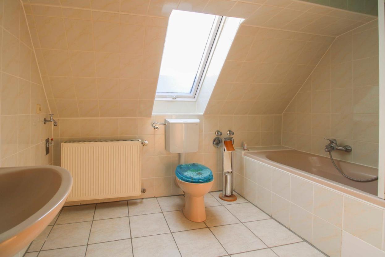 Badezimmer 2.OG