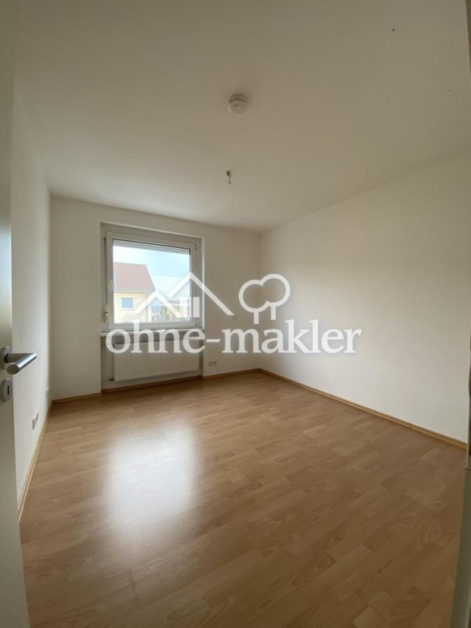 Kinder- oder Arbeitszimmer 1