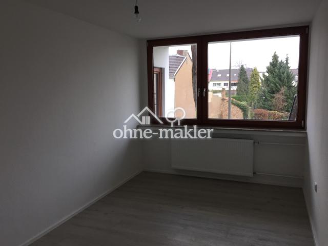 Schlafzimmer Richtung Balkon
