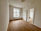 Arbeitszimmer 2 mit Stuck