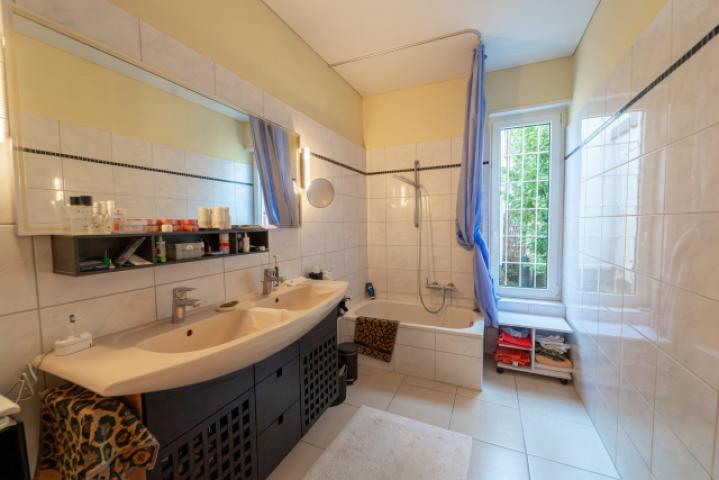 Badezimmer EG