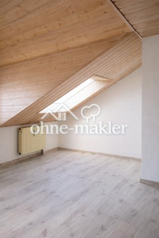 Lichtdurchflutetes Wohnzimmer