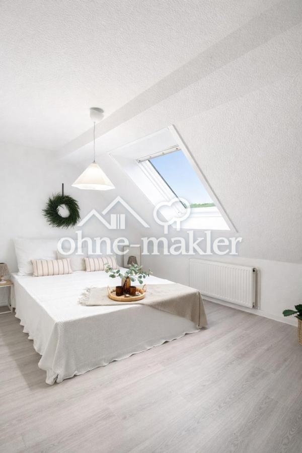 Schlafzimmer (ohne Möbel)
