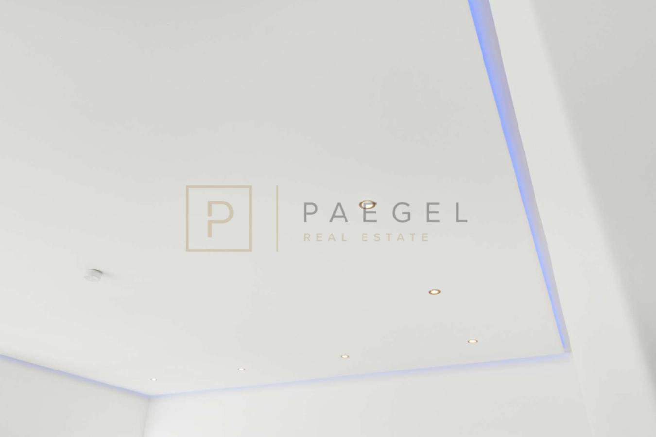 farbige Lichtinstallation