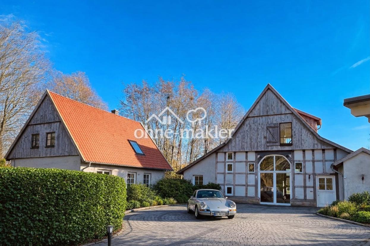 Zwei Landhäuser