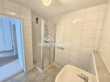 Badezimmer/Dusche Ansicht 2 
