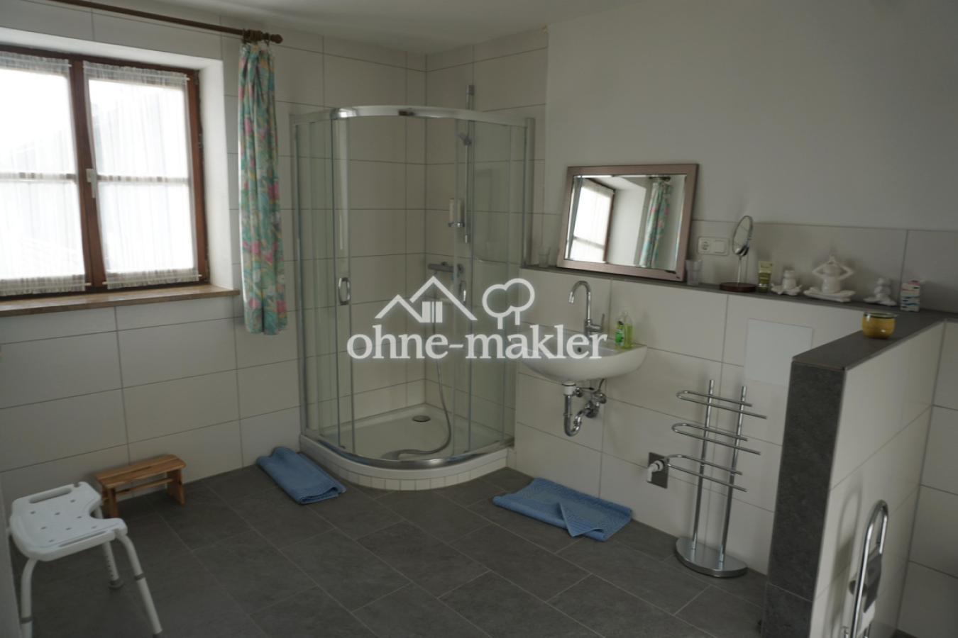 Bad 1. OG (Wohnung 2)