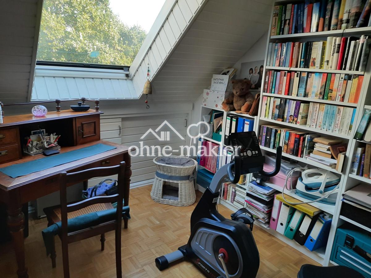 Arbeit/ Bibliothek / Sport