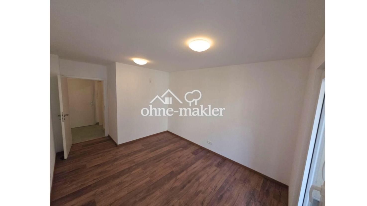 Helles Zimmer 1 mit Balkon