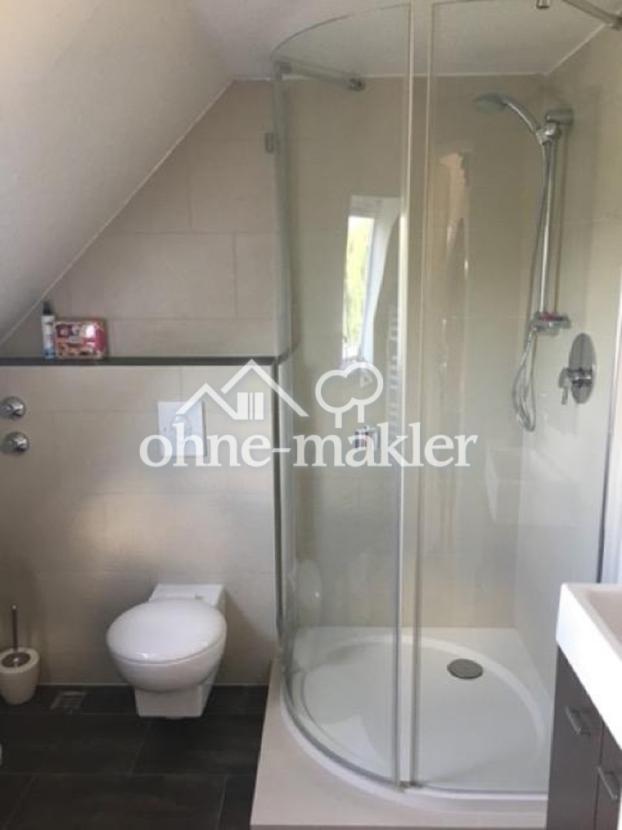 Dusche und WC oben