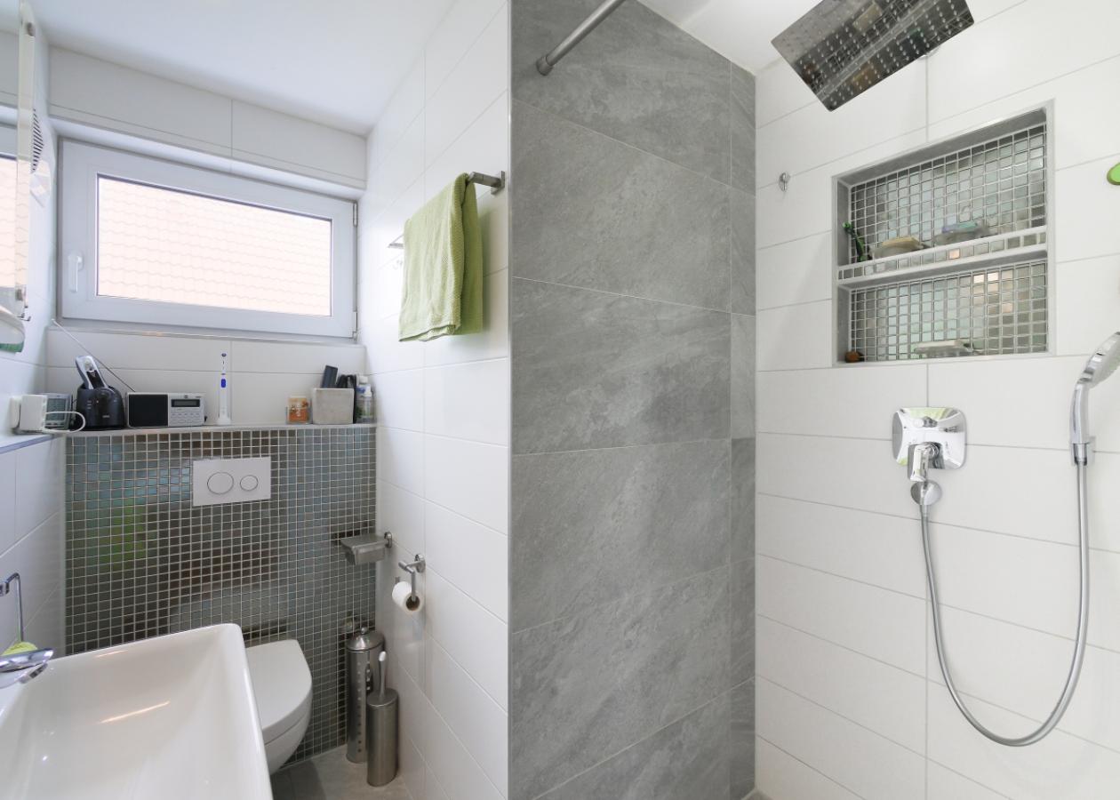 OG - Zweites Bad (Dusche)