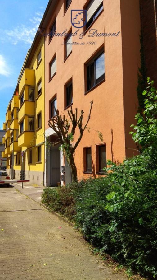 Gebäude