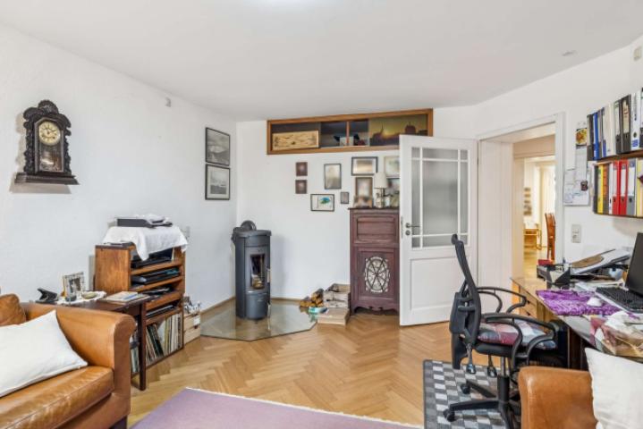 Wohnzimmer mit Kamin